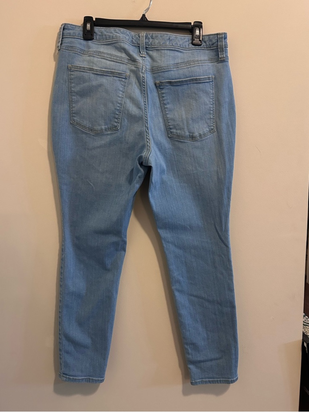 Universal‎ Thread Light Blue Skinny Jeans - Picture 2 of 4